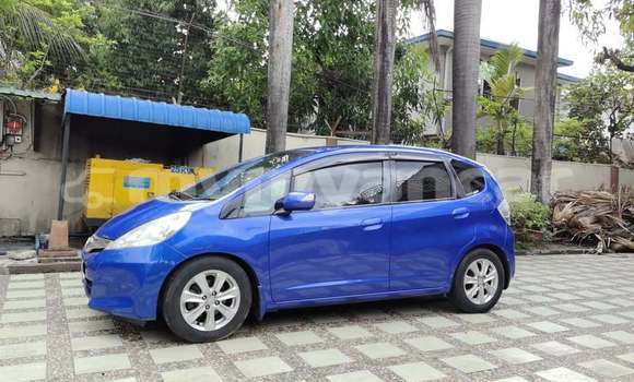 Buy Used Honda FIT Blue Car in Bogale in Ayeyarwady Buy Used Honda FIT Blue Car in Bogale in Ayeyarwady
