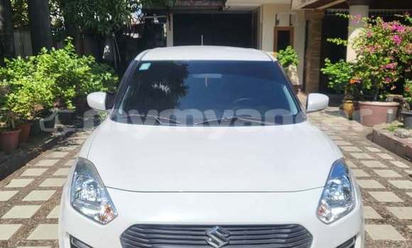 Buy Used Suzuki Swift White Car in Katha in Sagaing
