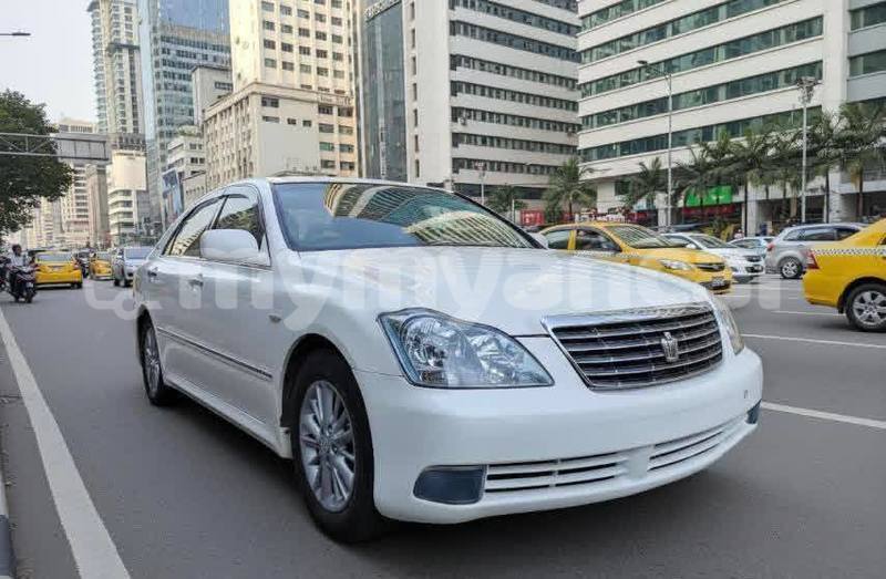 Big with watermark toyota crown kachin banmo 4903