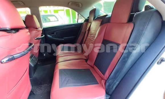 Buy Used Toyota Crown White Car in Banmo in Kachin Buy Used Toyota Crown White Car in Banmo in Kachin