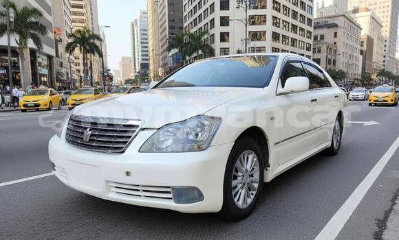 Buy Used Toyota Crown White Car in Banmo in Kachin Buy Used Toyota Crown White Car in Banmo in Kachin