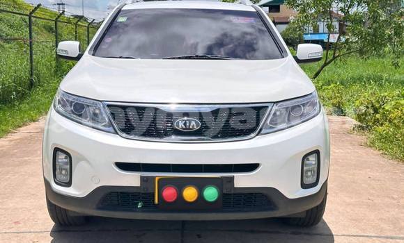 Buy Used Kia Sorento White Car in Banmo in Kachin Buy Used Kia Sorento White Car in Banmo in Kachin