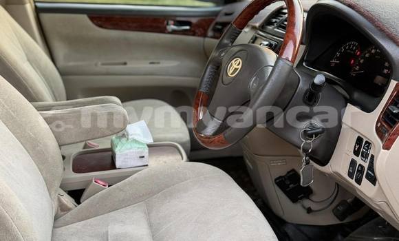 Buy Used Toyota Ipsum White Car in Banmo in Kachin Buy Used Toyota Ipsum White Car in Banmo in Kachin