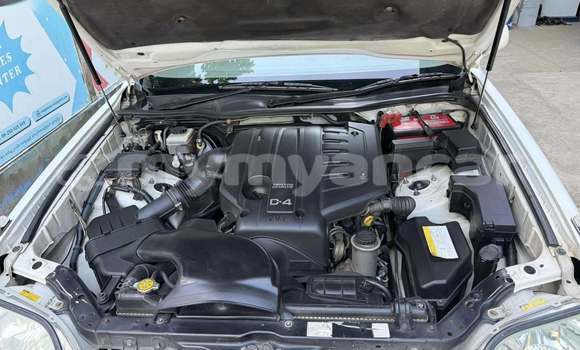 Buy Used Toyota Crown White Car in Bogale in Ayeyarwady Buy Used Toyota Crown White Car in Bogale in Ayeyarwady