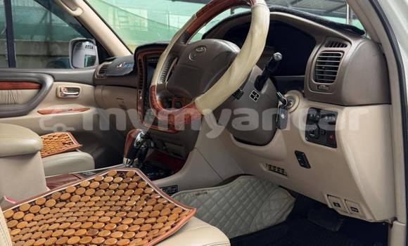 Buy Used Toyota Land Cruiser White Car in Falam in Chin Buy Used Toyota Land Cruiser White Car in Falam in Chin