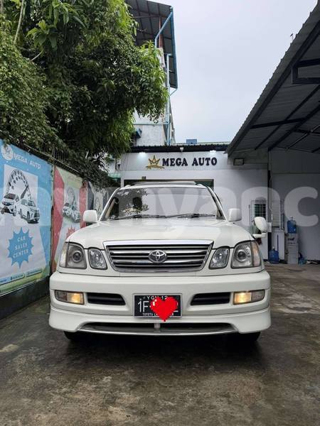 Big with watermark toyota land cruiser chin falam 4944