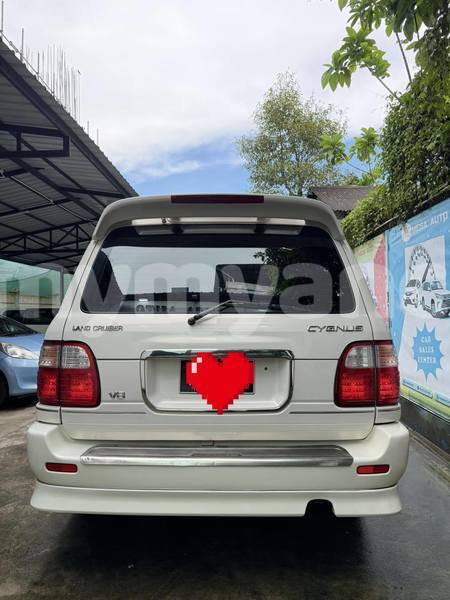 Big with watermark toyota land cruiser chin falam 4944