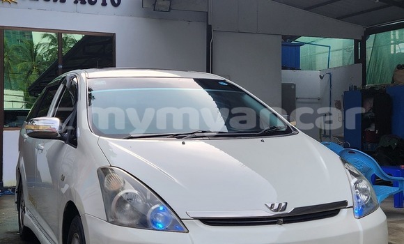 Buy Used Toyota Wish White Car in Kayan in Yangon Buy Used Toyota Wish White Car in Kayan in Yangon