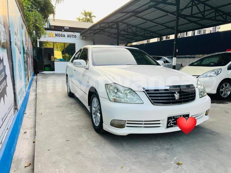 Big with watermark toyota crown kachin banmo 4951