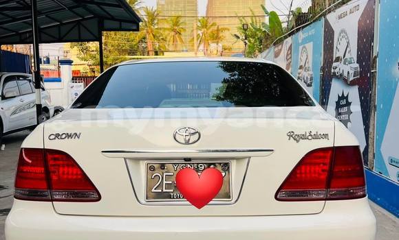 Buy Used Toyota Crown White Car in Banmo in Kachin Buy Used Toyota Crown White Car in Banmo in Kachin