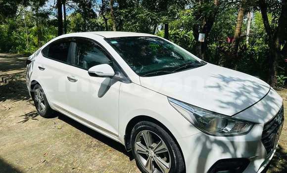 Buy Used Hyundai Accent White Car in Banmo in Kachin Buy Used Hyundai Accent White Car in Banmo in Kachin