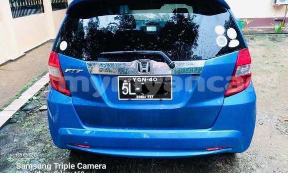 Buy Used Honda FIT Blue Car in Allanmyo in Magway Buy Used Honda FIT Blue Car in Allanmyo in Magway