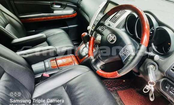 Buy Used Toyota Harrier White Car in Allanmyo in Magway Buy Used Toyota Harrier White Car in Allanmyo in Magway