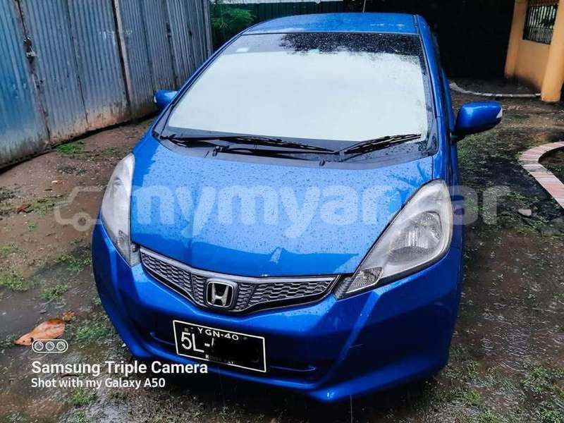 Big with watermark honda fit bago bago 4964