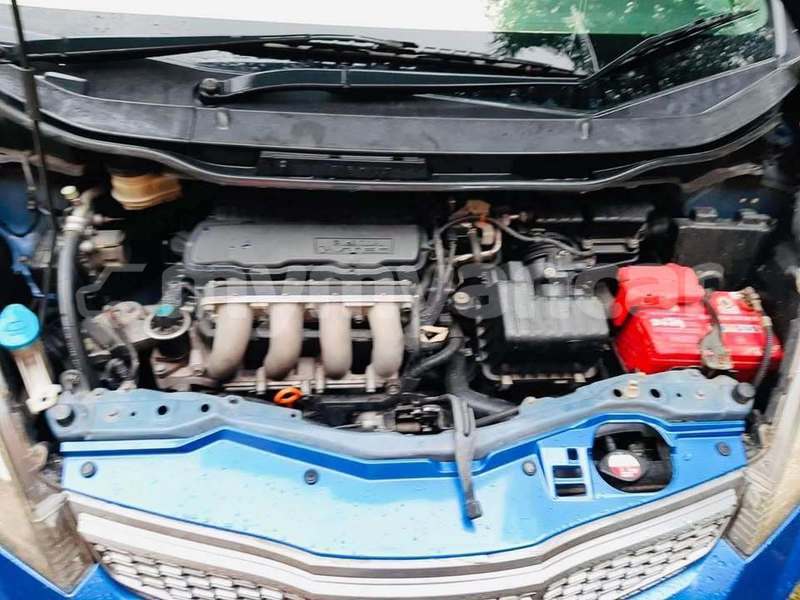 Big with watermark honda fit bago bago 4964