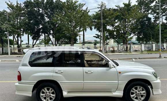 Buy Used Toyota Land Cruiser White Car in Bogale in Ayeyarwady Buy Used Toyota Land Cruiser White Car in Bogale in Ayeyarwady