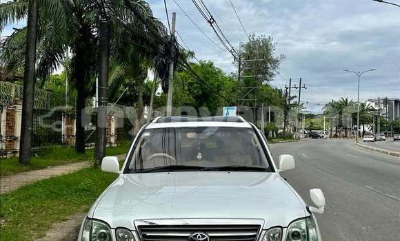 Buy Used Toyota Land Cruiser White Car in Bogale in Ayeyarwady Buy Used Toyota Land Cruiser White Car in Bogale in Ayeyarwady