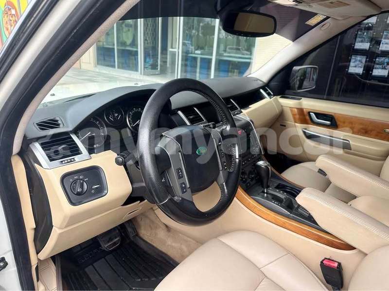 Big with watermark land rover range rover sport kachin banmo 5026