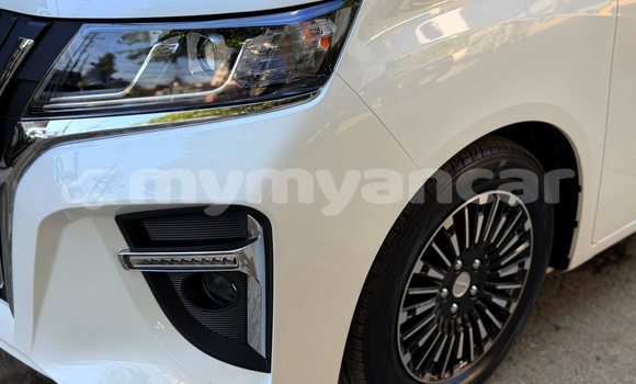 Buy Used Toyota Noah White Car in Banmo in Kachin Buy Used Toyota Noah White Car in Banmo in Kachin