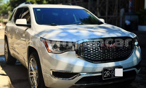 Buy Used GMC Acadia White Car in Chauk in Magway