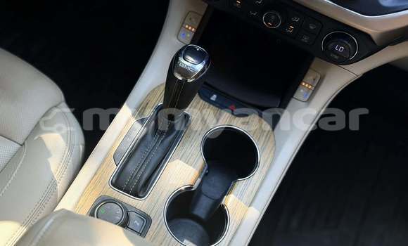 Buy Used Toyota Land Cruiser White Car in Bogale in Ayeyarwady Buy Used Toyota Land Cruiser White Car in Bogale in Ayeyarwady