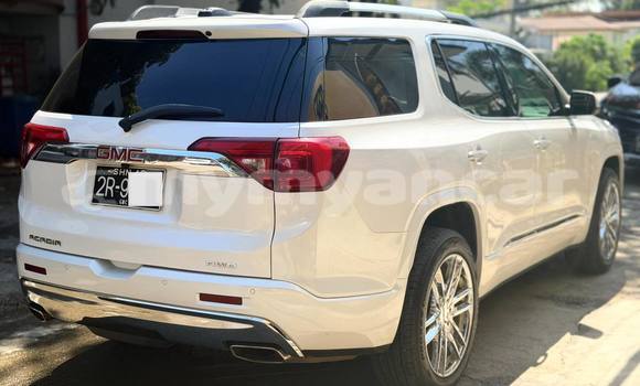 Buy Used Toyota Land Cruiser White Car in Bogale in Ayeyarwady Buy Used Toyota Land Cruiser White Car in Bogale in Ayeyarwady