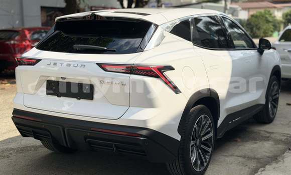 Buy Used Daihatsu Bee White Car in Chauk in Magway