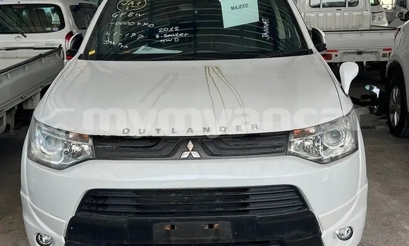 Buy Used Mitsubishi Outlander White Car in Chauk in Magway Buy Used Mitsubishi Outlander White Car in Chauk in Magway