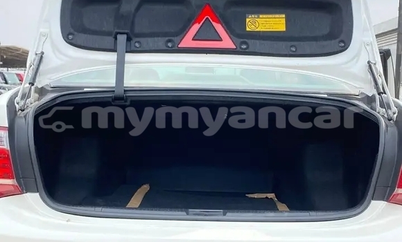 Buy Used Toyota Crown White Car in Yenangyaung in Magway Buy Used Toyota Crown White Car in Yenangyaung in Magway