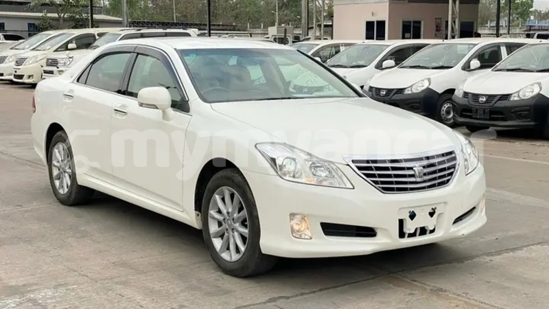 Big with watermark toyota crown magway yenangyaung 5081