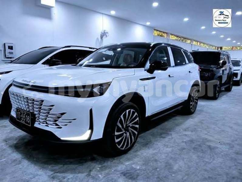 Big with watermark toyota blade kachin banmo 5092