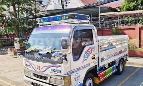 အသုံးပြုခံ့ Isuzu Adventure Other ကား Yangon Yangon အသုံးပြုခံ့ Isuzu Adventure Other ကား Yangon Yangon