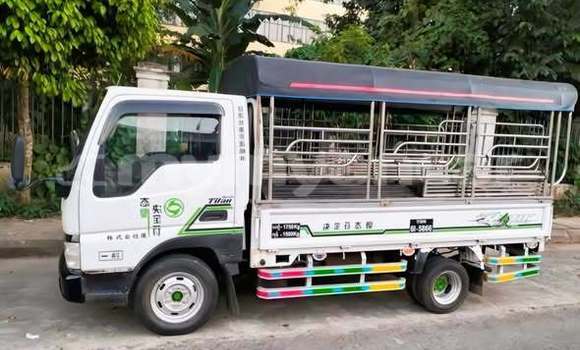 အသုံးပြုခံ့ Mazda Tribute Other ကား Yangon Yangon အသုံးပြုခံ့ Mazda Tribute Other ကား Yangon Yangon