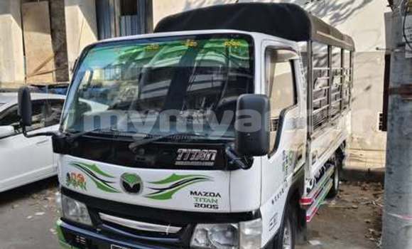 အသုံးပြုခံ့ Mazda Tribute Other ကား Yangon Yangon အသုံးပြုခံ့ Mazda Tribute Other ကား Yangon Yangon