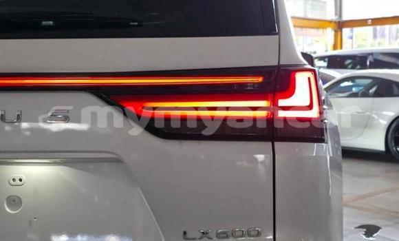အသုံးပြုခံ့ Lexus LX White ကား Yangon Yangon အသုံးပြုခံ့ Lexus LX White ကား Yangon Yangon