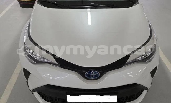 အသုံးပြုခံ့ Toyota C-HR White ကား Dawei Tanintharyi အသုံးပြုခံ့ Toyota C-HR White ကား Dawei Tanintharyi