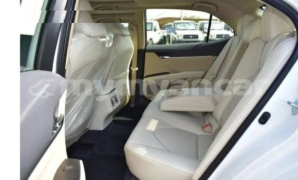 Buy Used Toyota Camry White Car in Dawei in Tanintharyi Buy Used Toyota Camry White Car in Dawei in Tanintharyi