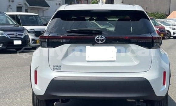 Buy Used Toyota Yaris White Car in Tharrawaddy in Bago Buy Used Toyota Yaris White Car in Tharrawaddy in Bago
