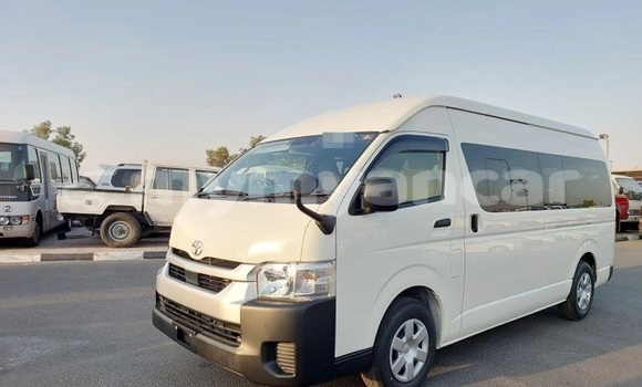 Buy Used Toyota Hiace White Car in Dawei in Tanintharyi