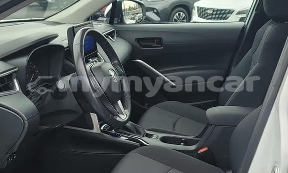 Buy Used Toyota Corolla Cross White Car in Wakema in Ayeyarwady Buy Used Toyota Corolla Cross White Car in Wakema in Ayeyarwady