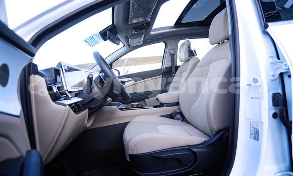 Buy Used Kia Sportage White Car in Dawei in Tanintharyi Buy Used Kia Sportage White Car in Dawei in Tanintharyi