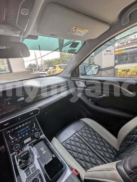 Big with watermark range rover range rover ayeyarwady myanaung 5143