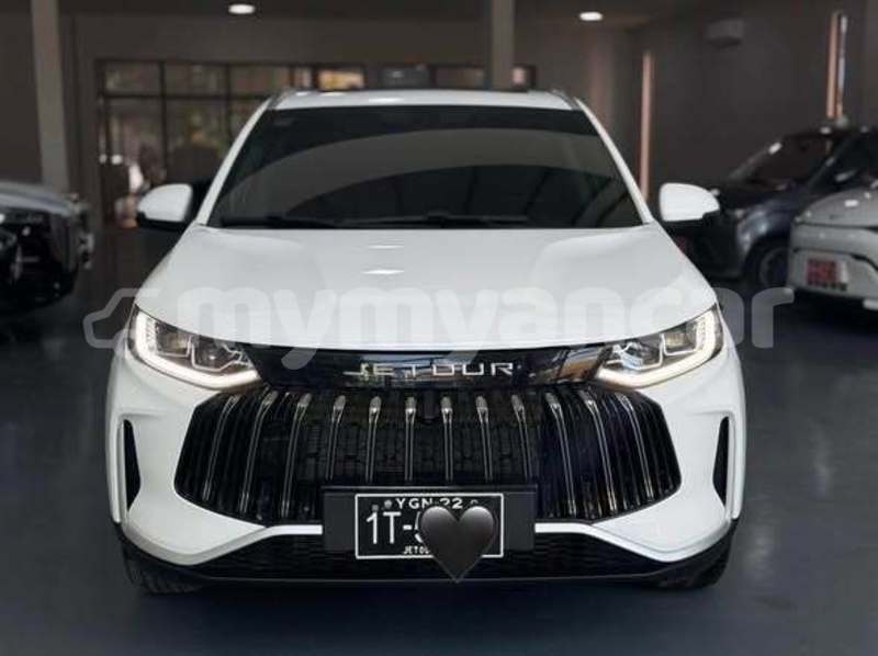 Big with watermark jeep cherokee kachin banmo 5155