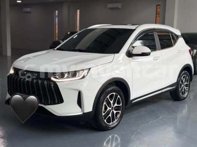 Big with watermark jeep cherokee kachin banmo 5155