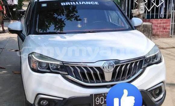 Buy Used Brilliance V5 White Car in Chauk in Magway
