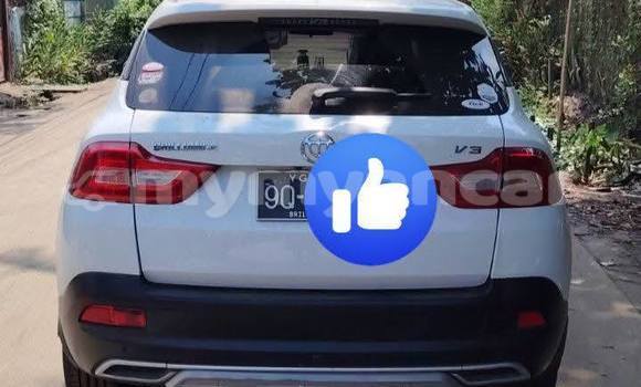 Buy Used Brilliance V5 White Car in Chauk in Magway Buy Used Brilliance V5 White Car in Chauk in Magway