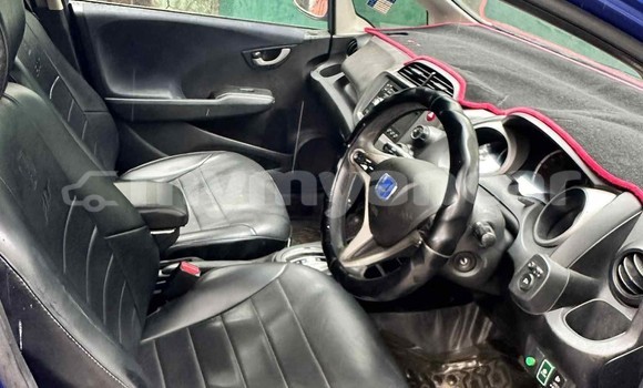 Buy Used Honda FIT Blue Car in Bogale in Ayeyarwady Buy Used Honda FIT Blue Car in Bogale in Ayeyarwady