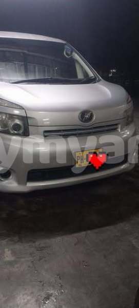 Big with watermark toyota voxy kachin banmo 5184