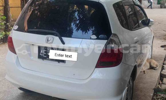 Buy Used Honda FIT White Car in Bago in Bago Buy Used Honda FIT White Car in Bago in Bago