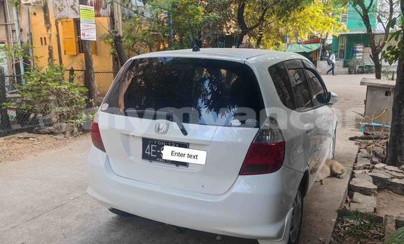 Buy Used Honda FIT White Car in Bago in Bago Buy Used Honda FIT White Car in Bago in Bago